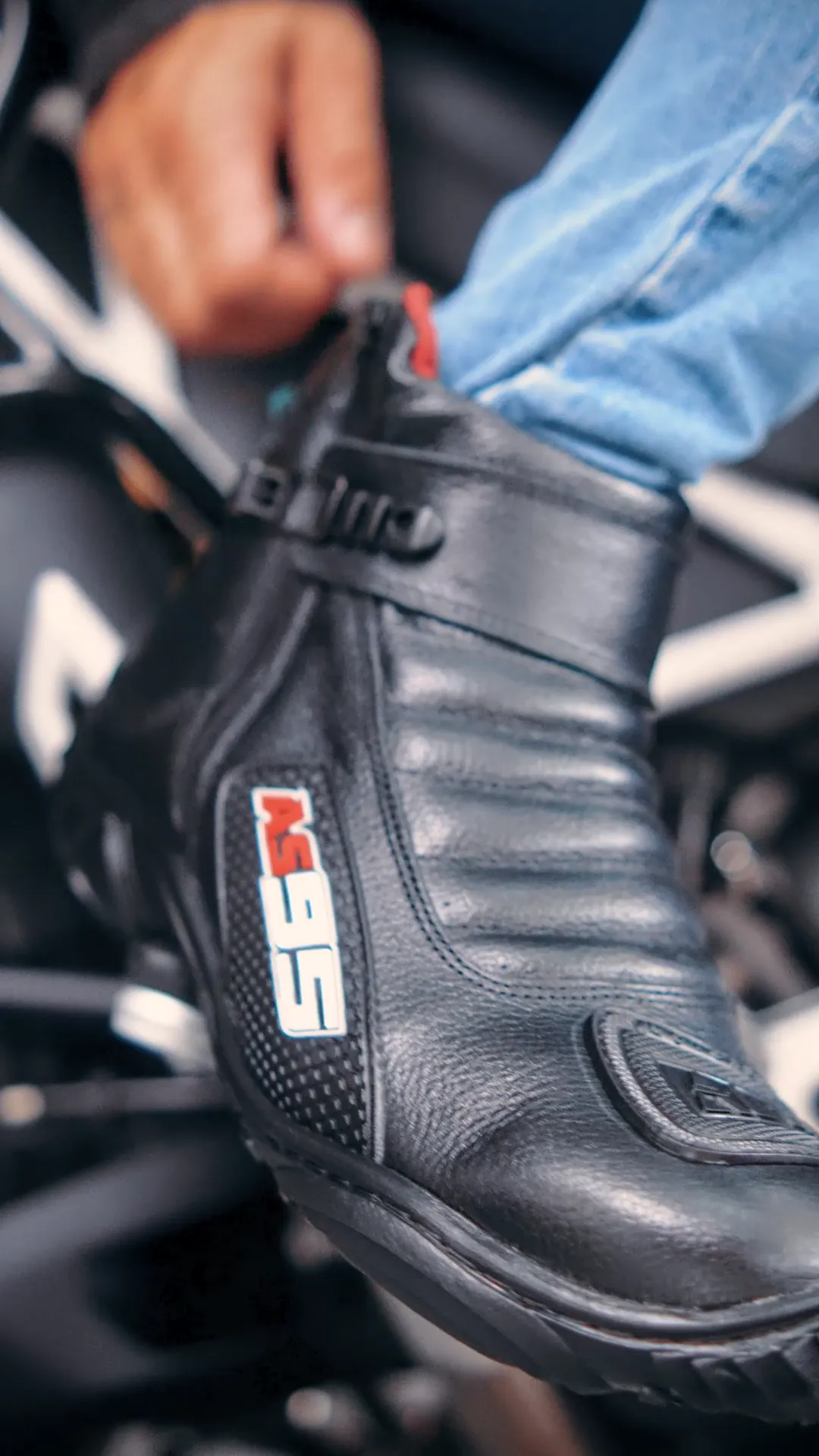 Atron Shoes, Atron